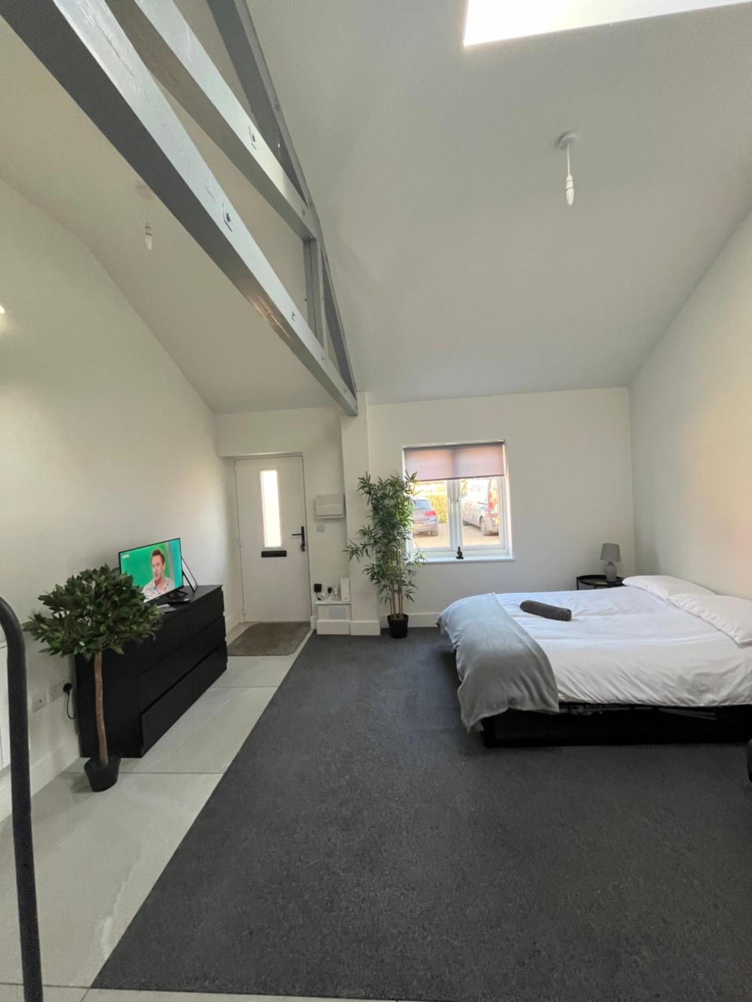 Entire Property In Downham Market, Serviced Accomodation Apartment ภายนอก รูปภาพ