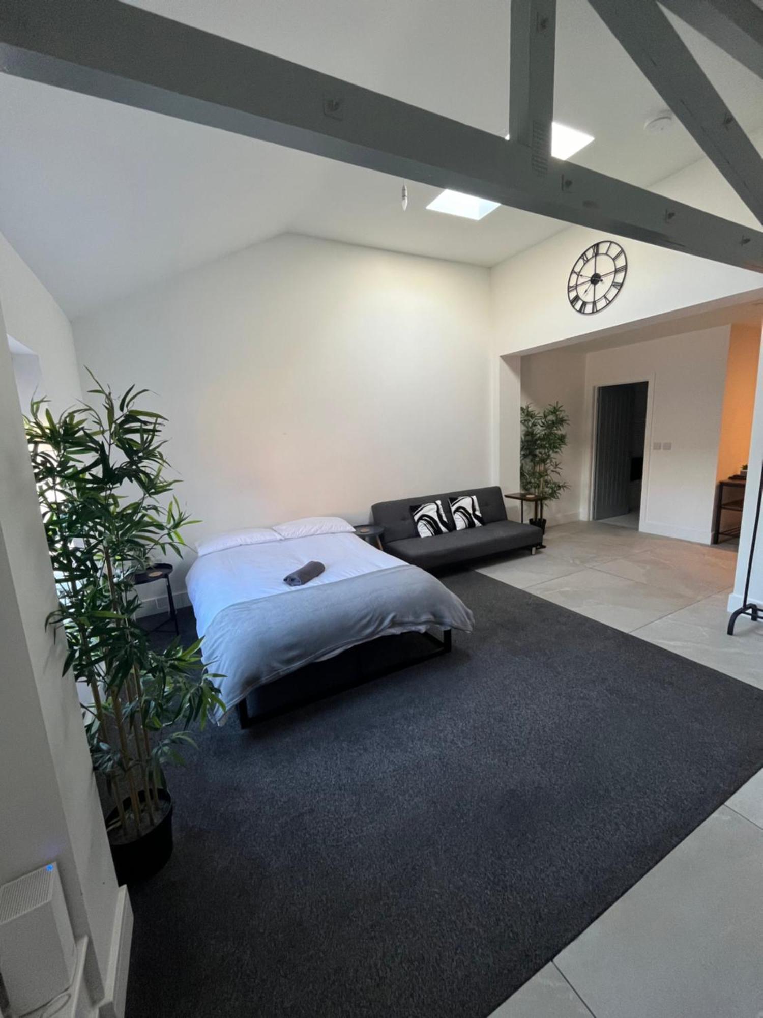 Entire Property In Downham Market, Serviced Accomodation Apartment ภายนอก รูปภาพ