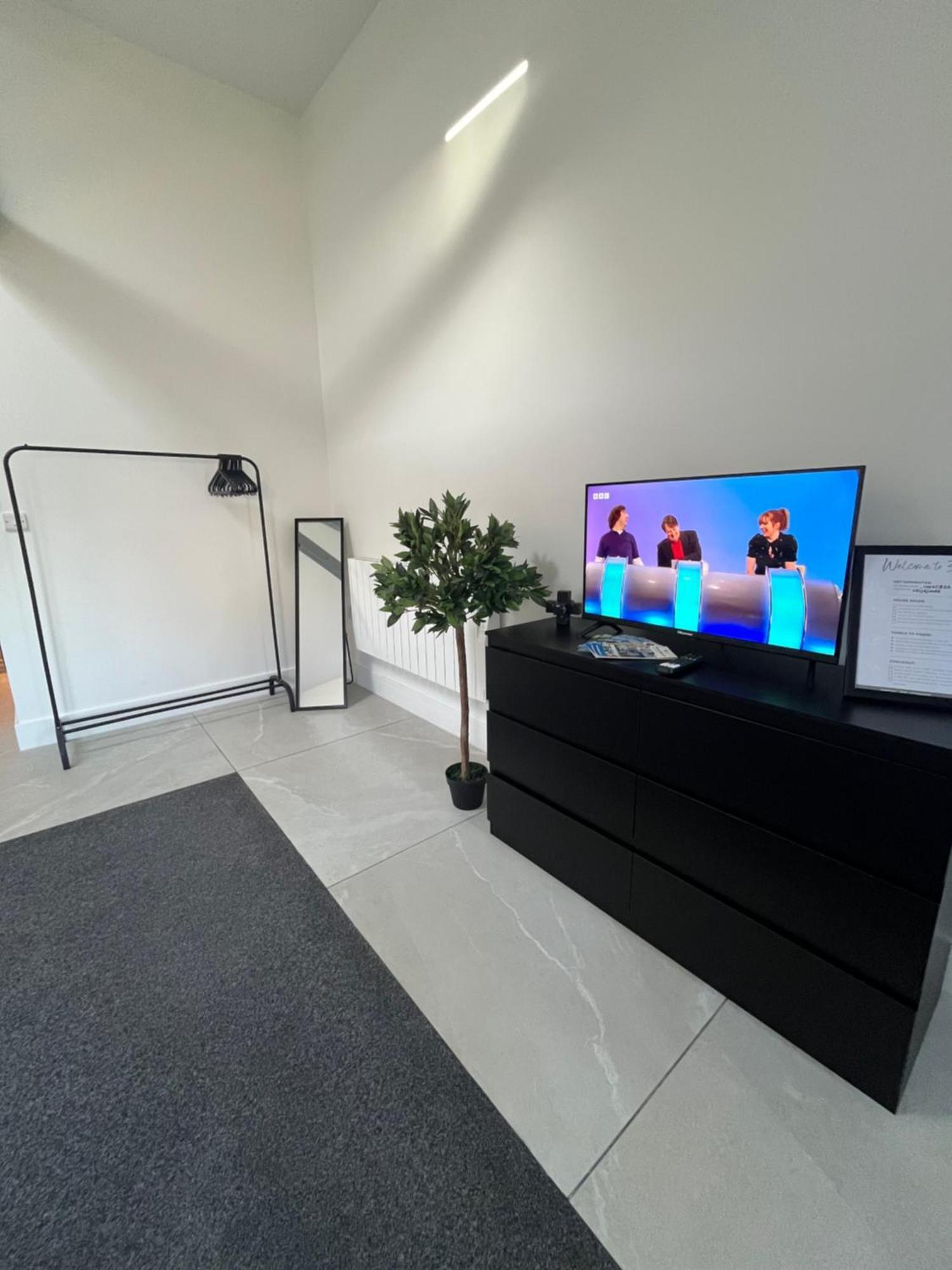 Entire Property In Downham Market, Serviced Accomodation Apartment ภายนอก รูปภาพ